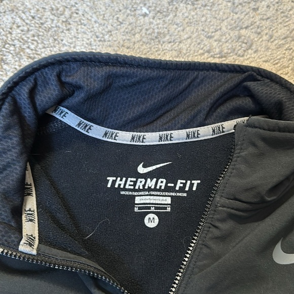 Nike Gray/Black Therma Fit Quarter Zip Pullover Medium - Picture 7 of 8